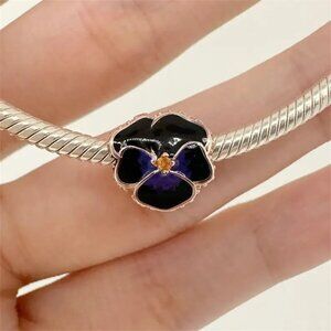 ✨✨Pandora Deep Purple Pansy Flower Charm